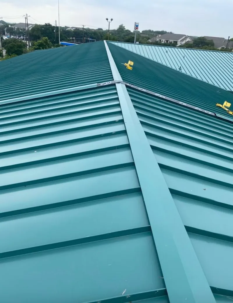 Green commercial metal roof ridge and valley for Metal Roof Repair in Briarcliff Manor